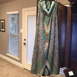 Maxi dress Aztec design